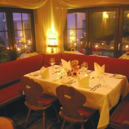 Zum Treuen Bartel Hotel Markgröningen Buitenkant foto